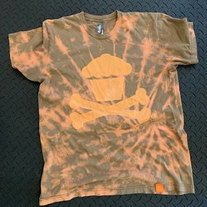 Men’s large tie dye Johnny cupcakes tee